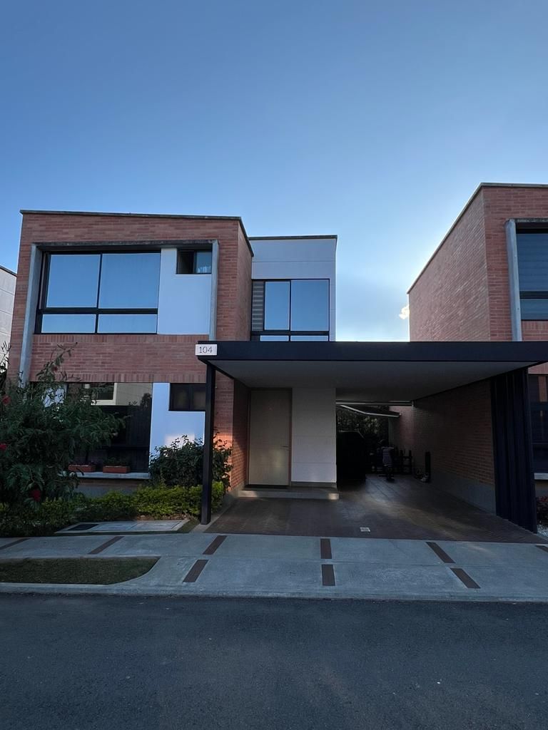 Casa en venta Antioquia El Retiro El Retiro 215 m2 Habitaciones 4 Baños 4 Garajes 1 Precio $1500000000