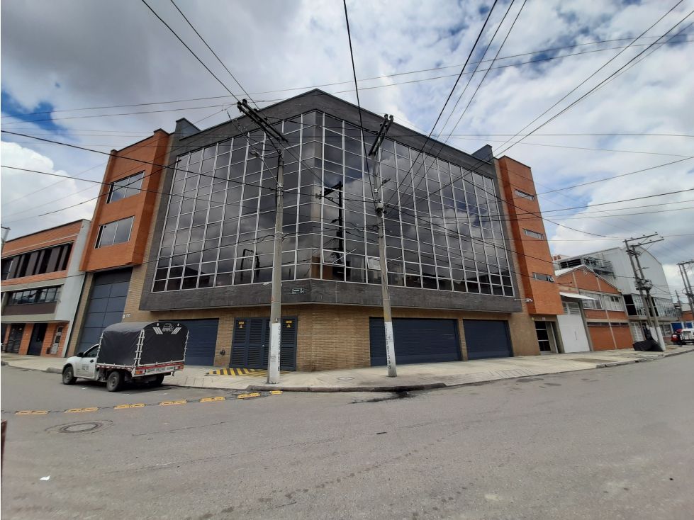 Bodega en arriendo Cundinamarca Bogotá Quinta Paredes 1500 m2 Habitaciones 0 Baños 4 Garajes 4 Precio $59500000