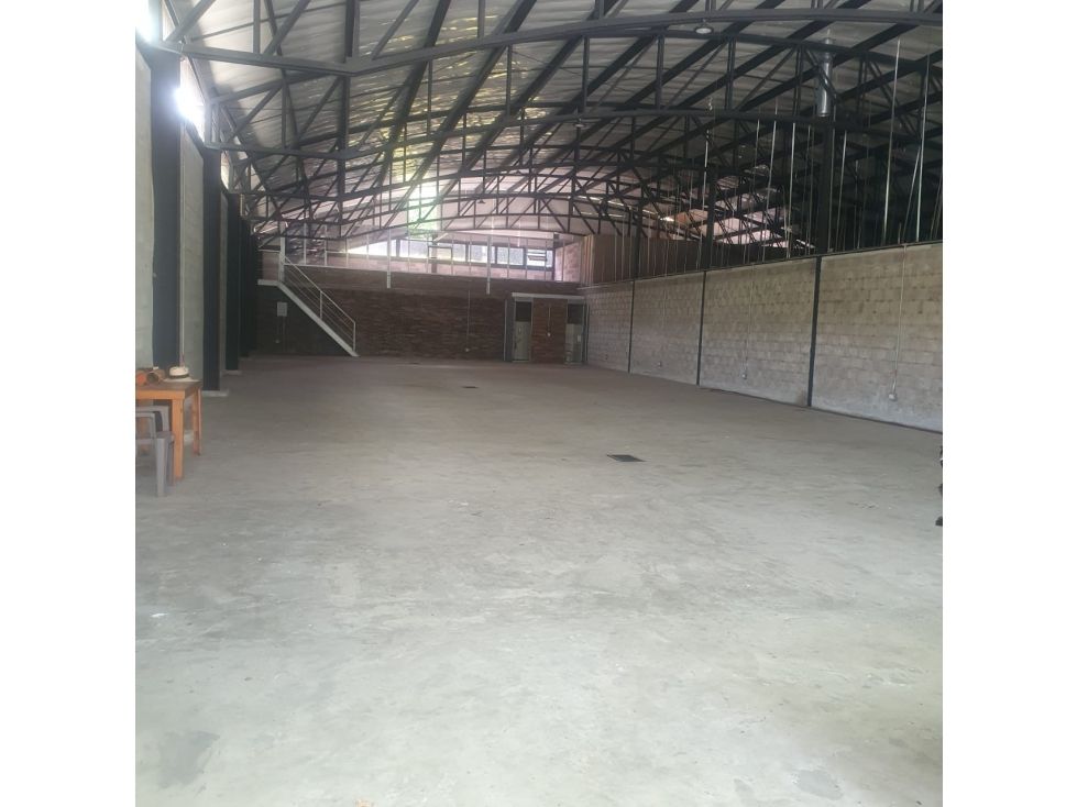 Bodega en arriendo Antioquia El Carmen De Viboral El Carmen De Viboral 180 m2 Habitaciones 0 Baños 1 Garajes 3 Precio $12000000