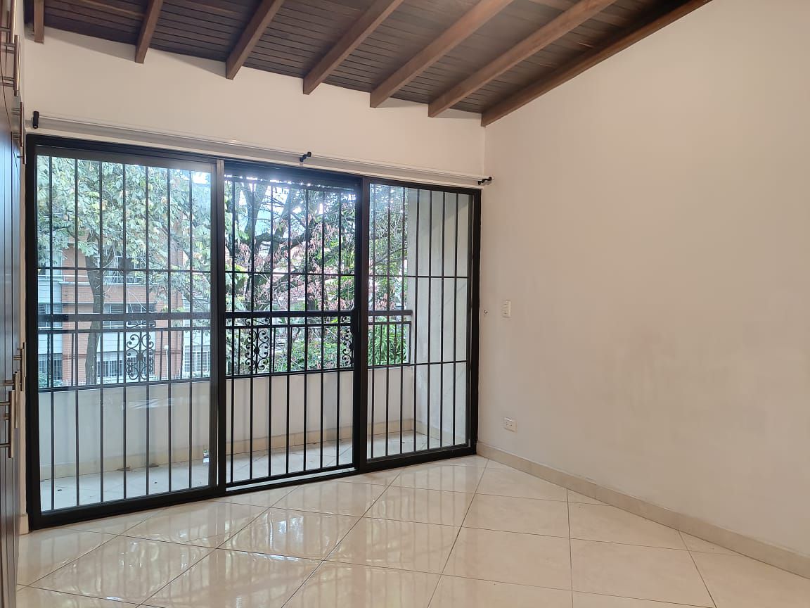 Apartamento en arriendo o venta Antioquia Medellín Rosales 73 m2 Habitaciones 2 Baños 2 Garajes 0 Precio venta $410000000 Precio arriendo $2550000