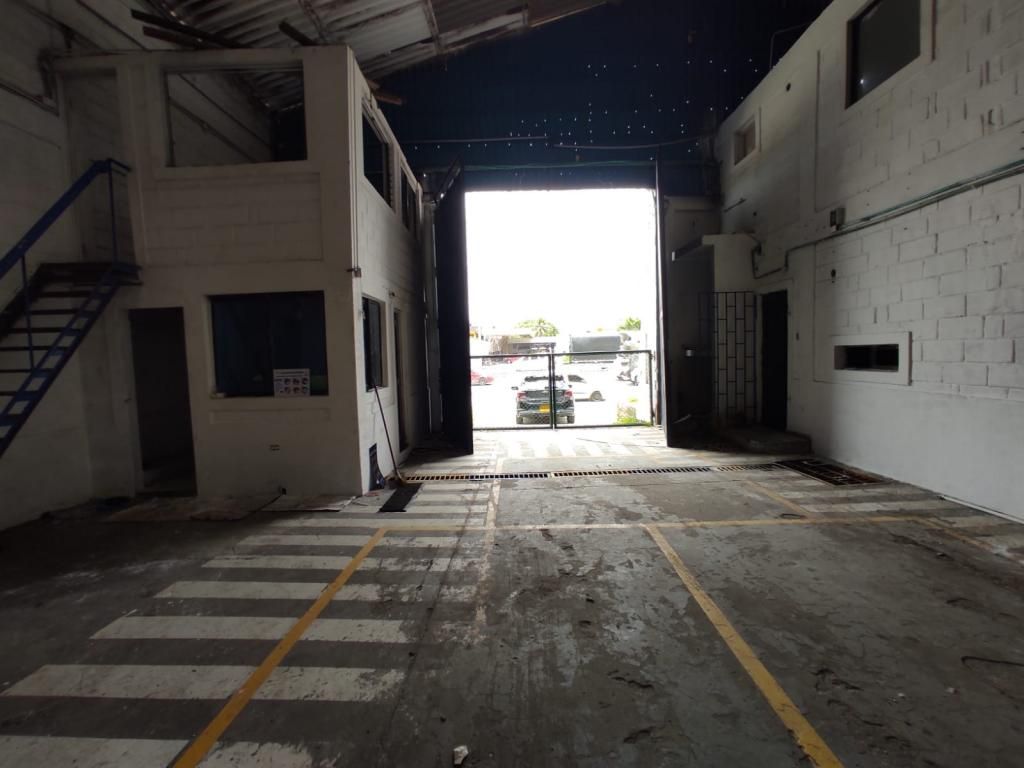 Bodega en arriendo Atlántico Barranquilla Los Olivos Ii 1500 m2 Habitaciones 0 Baños 4 Garajes 0 Precio $17000000