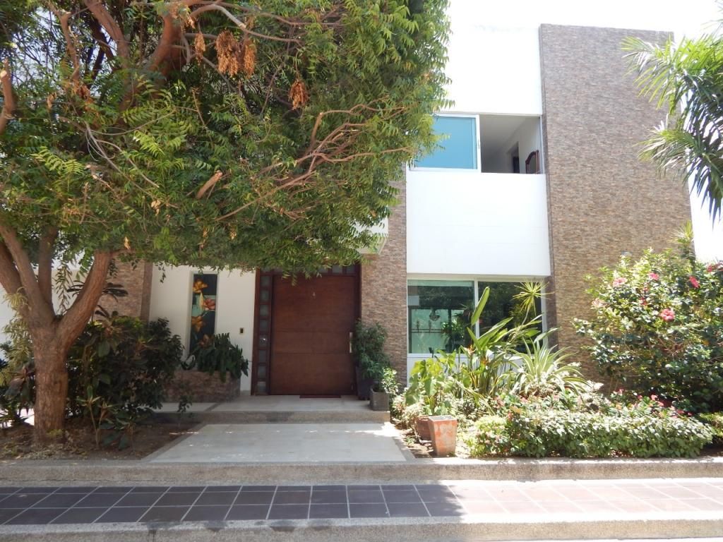Casa en venta Atlántico Barranquilla Cr Villa Campestre 425 m2 Habitaciones 5 Baños 4 Garajes 4 Precio $1700000000