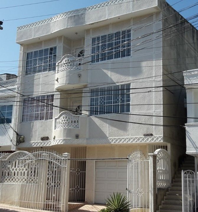 Casa en venta Atlántico Barranquilla Urbanizacion San Marino 300 m2 Habitaciones 7 Baños 6 Garajes 1 Precio $700000000