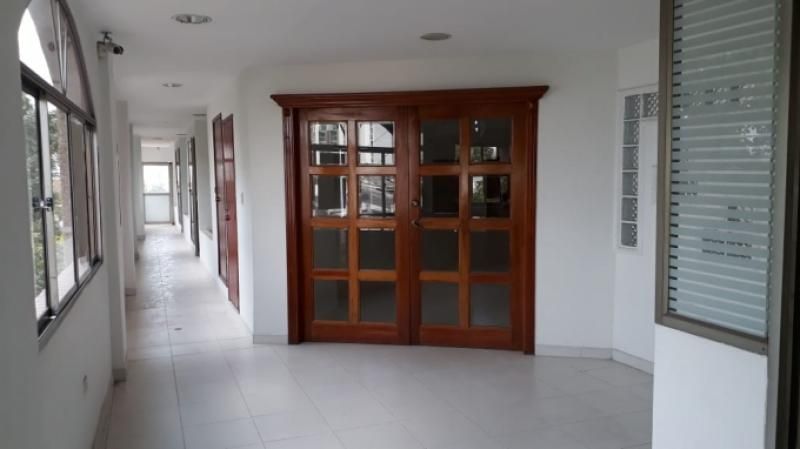 Local en arriendo Atlántico Barranquilla El Recreo 360 m2 Habitaciones 0 Baños 2 Garajes 5 Precio $6000000