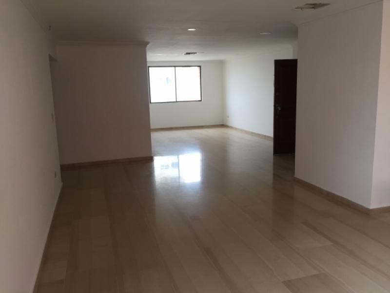 Apartamento en venta Atlántico Barranquilla Riomar 215 m2 Habitaciones 3 Baños 4 Garajes 1 Precio $870000000