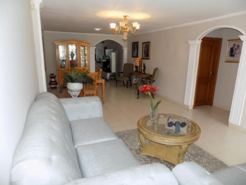 Casa en venta Atlántico Barranquilla El Poblado 450 m2 Habitaciones 3 Baños 3 Garajes 1 Precio $900000000