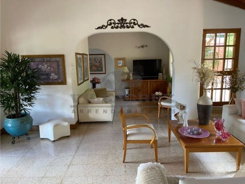 Casa en venta Antioquia Copacabana Simon Bolivar Sb centro 6400 m2 Habitaciones 4 Baños 3 Garajes 0 Precio $2400000000