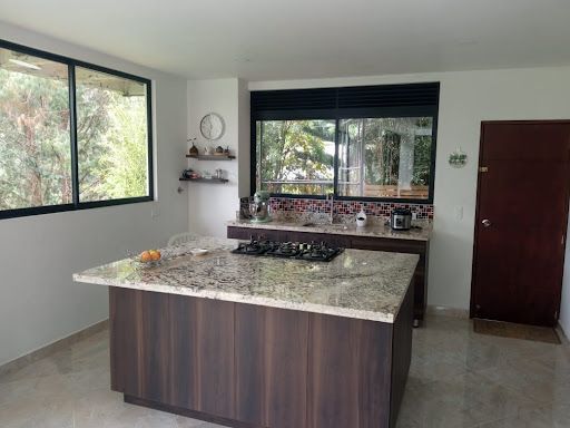 Finca en arriendo Antioquia Sabaneta Lagos De La Doctora 200 m2 Habitaciones 4 Baños 3 Garajes 6 Precio $8000000