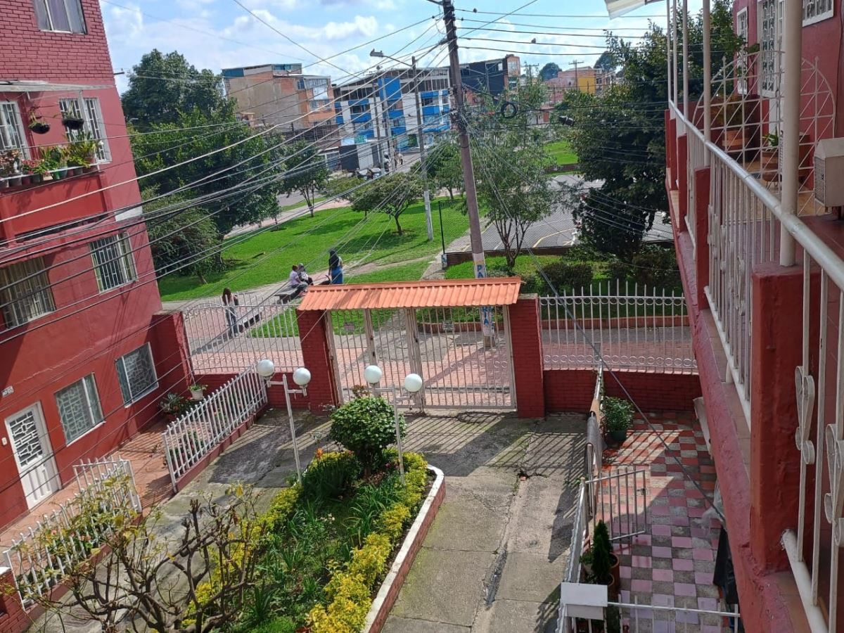 Apartamento en venta Cundinamarca Bogotá Ub Ciudad Bachue Et Ii 100 m2 Habitaciones 5 Baños 3 Garajes 0 Precio $270000000