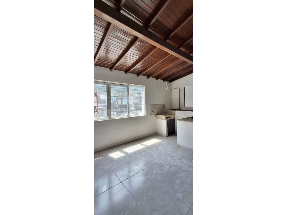 Local en arriendo Antioquia Medellín Florida Nueva 50 m2 Habitaciones 0 Baños 1 Garajes 0 Precio $2000000
