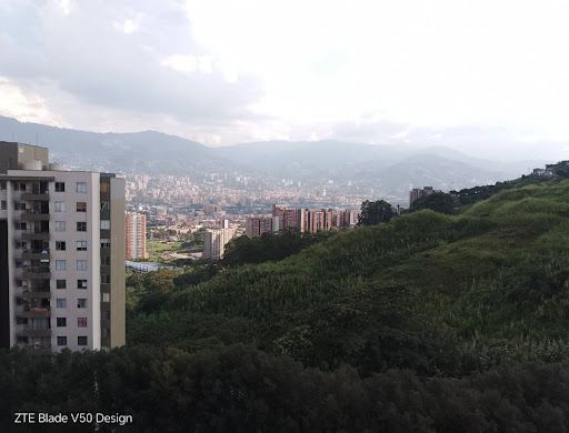 Apartamento en venta Antioquia Medellín La Hondonada 60 m2 Habitaciones 3 Baños 2 Garajes 0 Precio $300000000