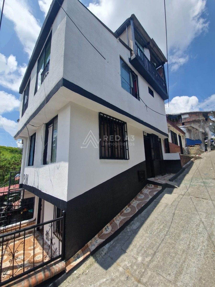 Casa en venta Risaralda Pereira Santa Ines 113 m2 Habitaciones 7 Baños 4 Garajes 0 Precio $290000000
