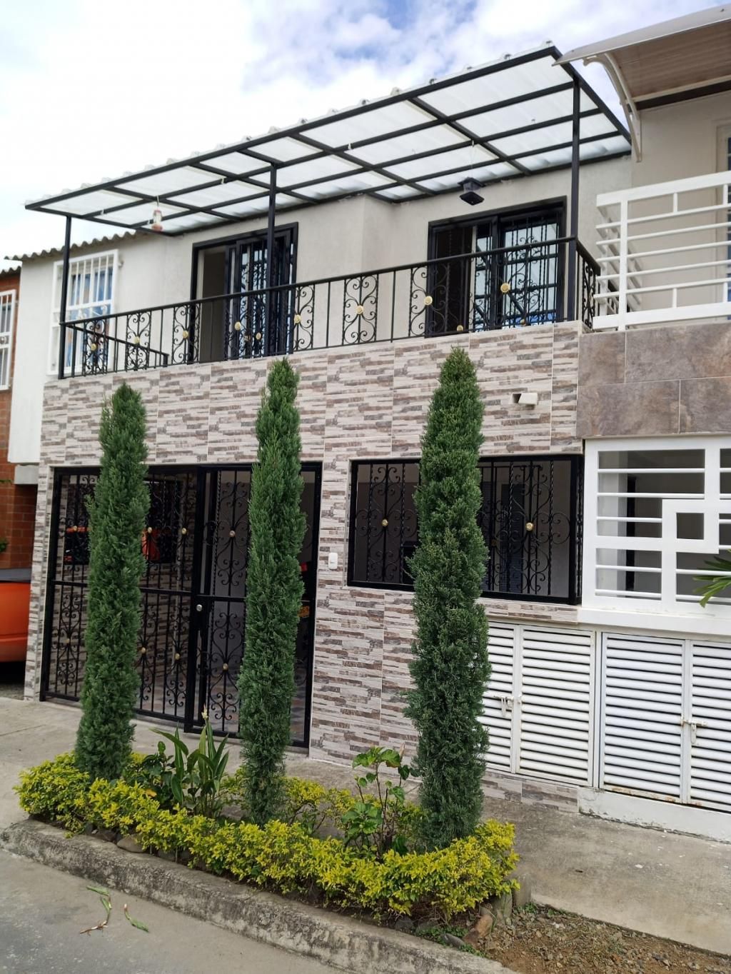 Casa en arriendo Valle Del Cauca Jamundí Asd 142 m2 Habitaciones 3 Baños 3 Garajes 1 Precio $1200000