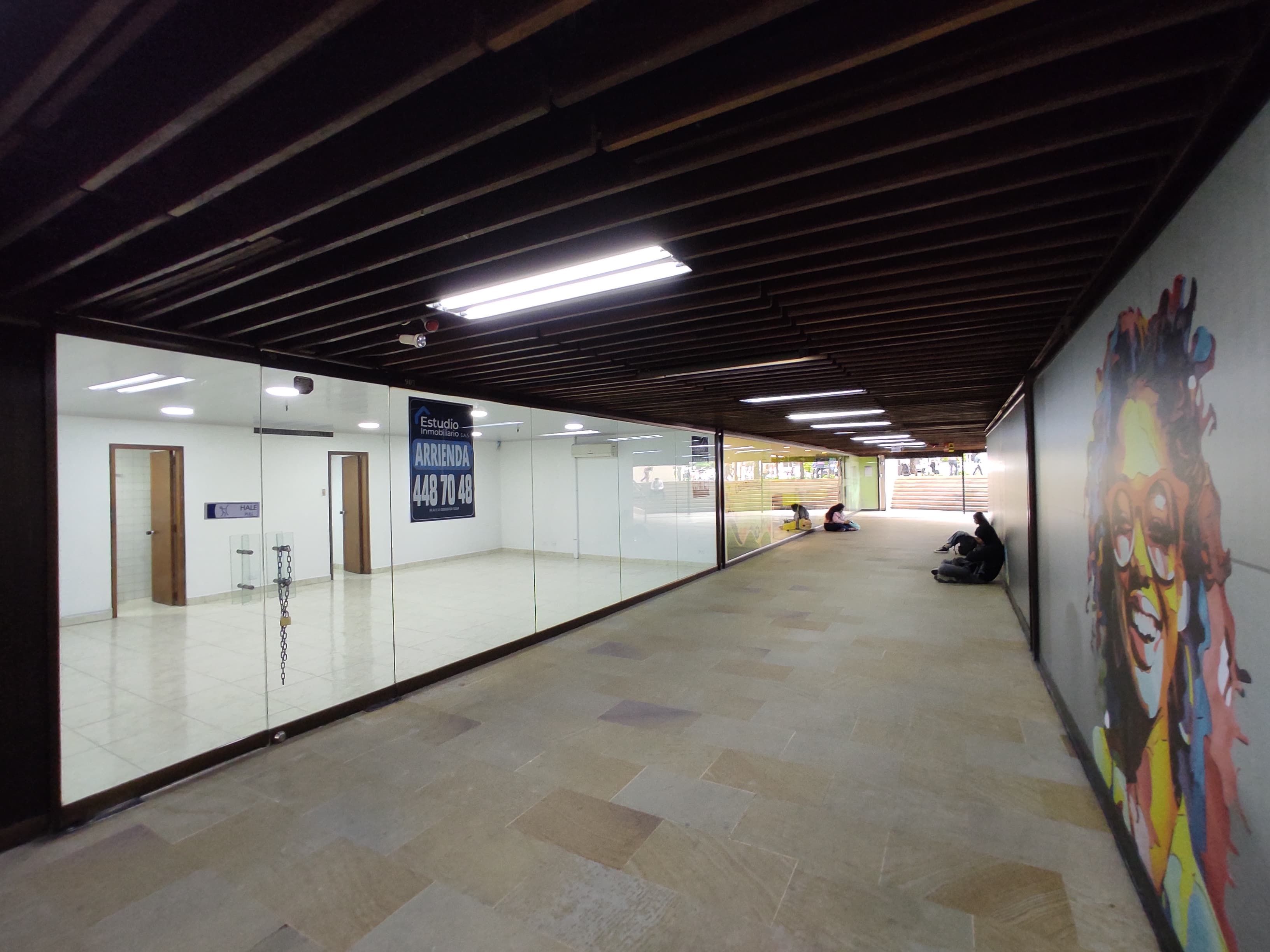 Local Comercial en arriendo Antioquia Medellín La Candelaria 48 m2 Habitaciones 1 Baños 1 Garajes 0 Precio $3950000