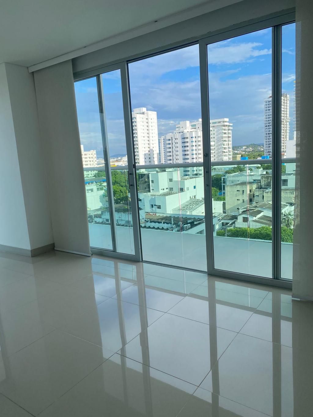 Apartamento en venta Bolívar Cartagena Manga 140 m2 Habitaciones 3 Baños 3 Garajes 2 Precio $790000000