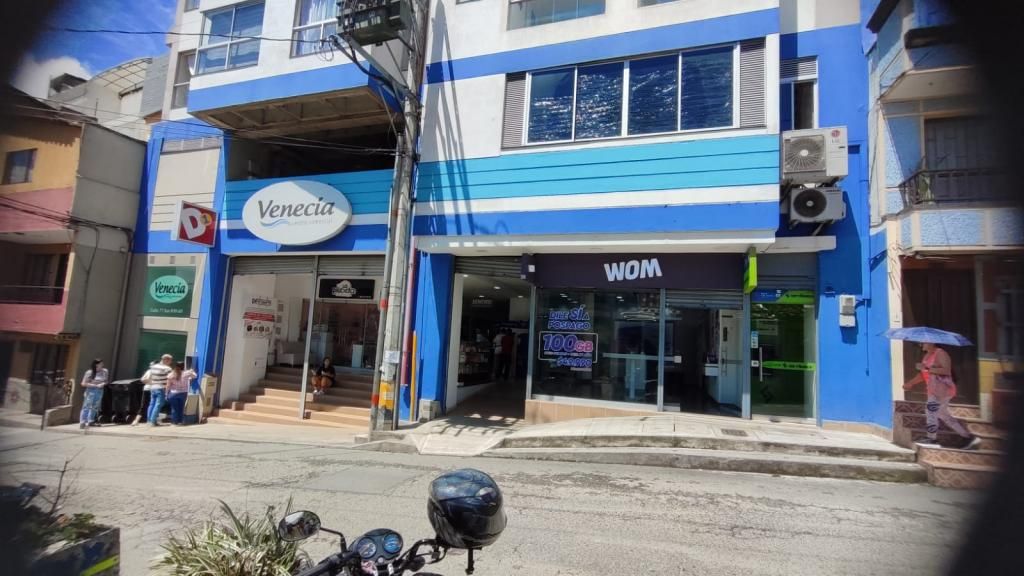 Local en arriendo Antioquia La Estrella Las Brisas 46 m2 Habitaciones 0 Baños 0 Garajes 12 Precio $4690000