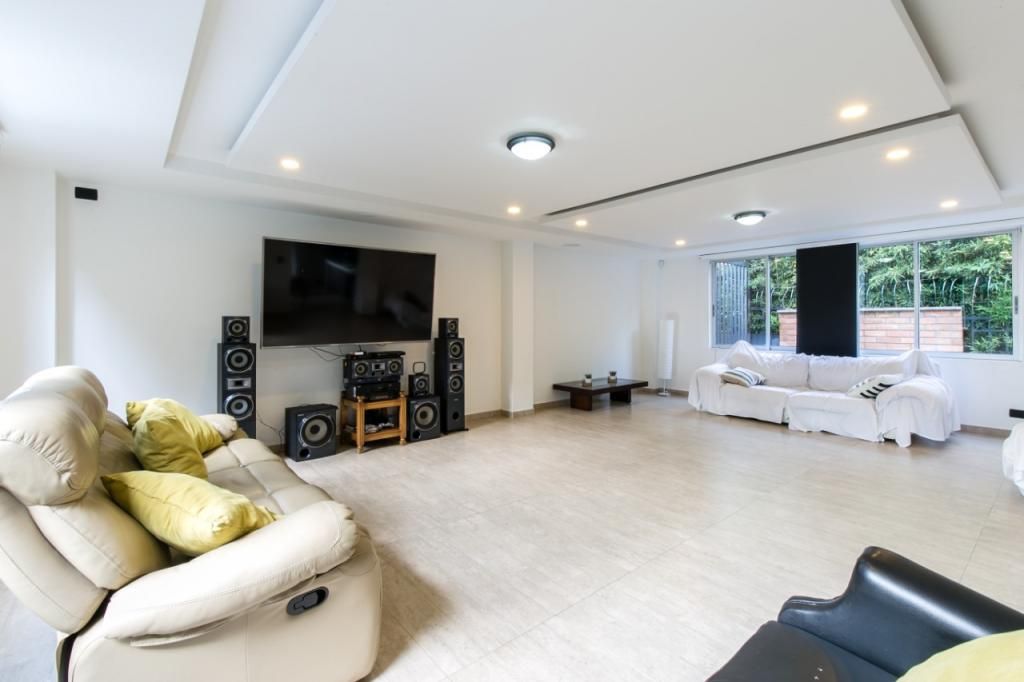 Apartamento en venta Antioquia Envigado Asd 360 m2 Habitaciones 4 Baños 5 Garajes 5 Precio $1600000000