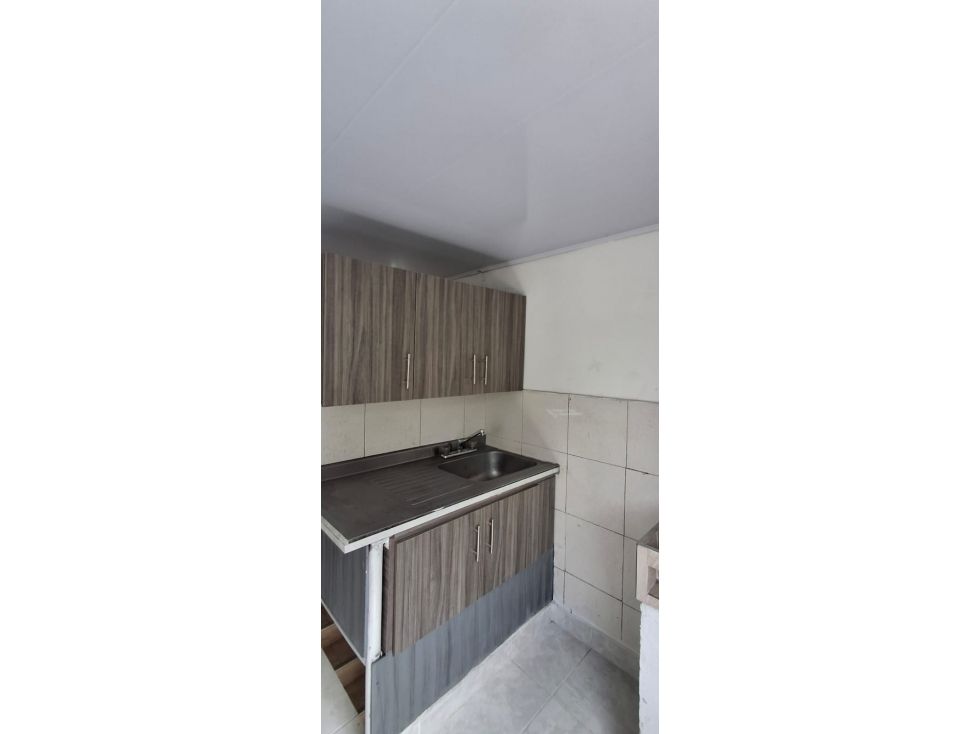 Local en arriendo Antioquia Medellín Florida Nueva 40 m2 Habitaciones 0 Baños 1 Garajes 0 Precio $2000000