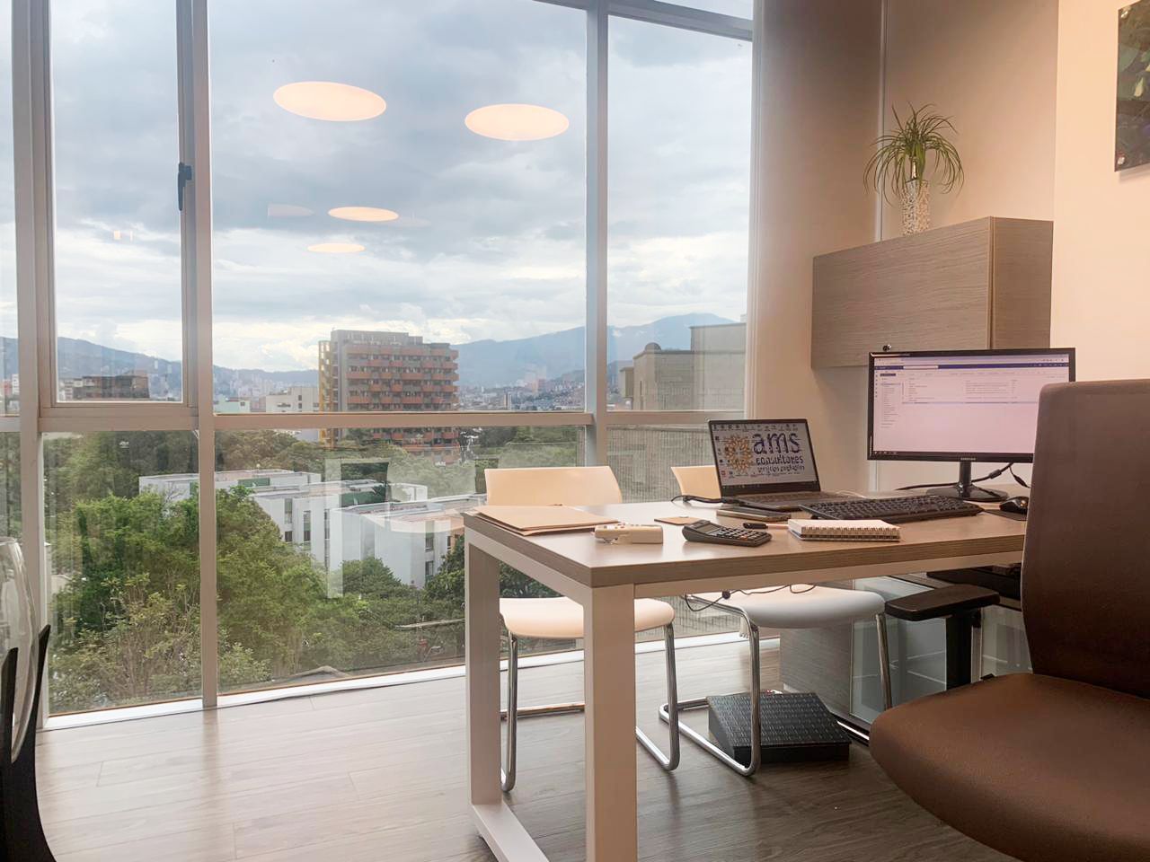 Oficina en arriendo Antioquia Medellín Manila 80 m2 Habitaciones 0 Baños 1 Garajes 1 Precio $7100000