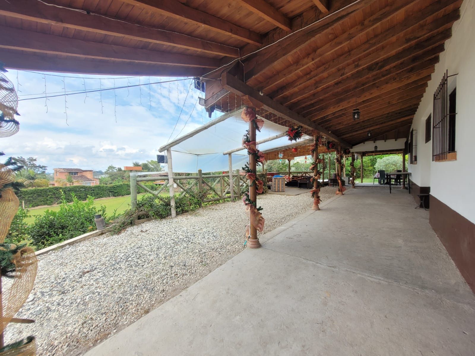 Finca en venta Antioquia El Carmen De Viboral Vereda Quirama 140 m2 Habitaciones 5 Baños 3 Garajes 1 Precio $750000000