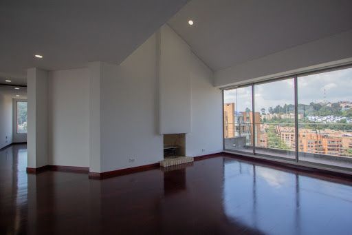 Apartamento en venta Cundinamarca Bogotá Ciudad Jardín Norte 165 m2 Habitaciones 3 Baños 4 Garajes 4 Precio $1200000000