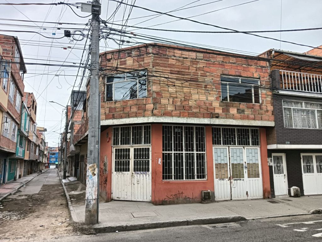 Casa en venta Cundinamarca Bogotá Inem Kennedy 158 m2 Habitaciones 2 Baños 2 Garajes 2 Precio $400000000