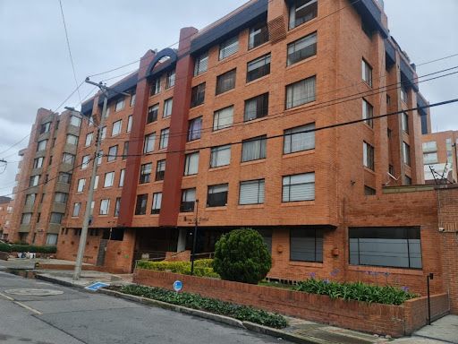 Apartamento en venta Cundinamarca Bogotá Cedro Narvaez 124 m2 Habitaciones 3 Baños 3 Garajes 2 Precio $665000000