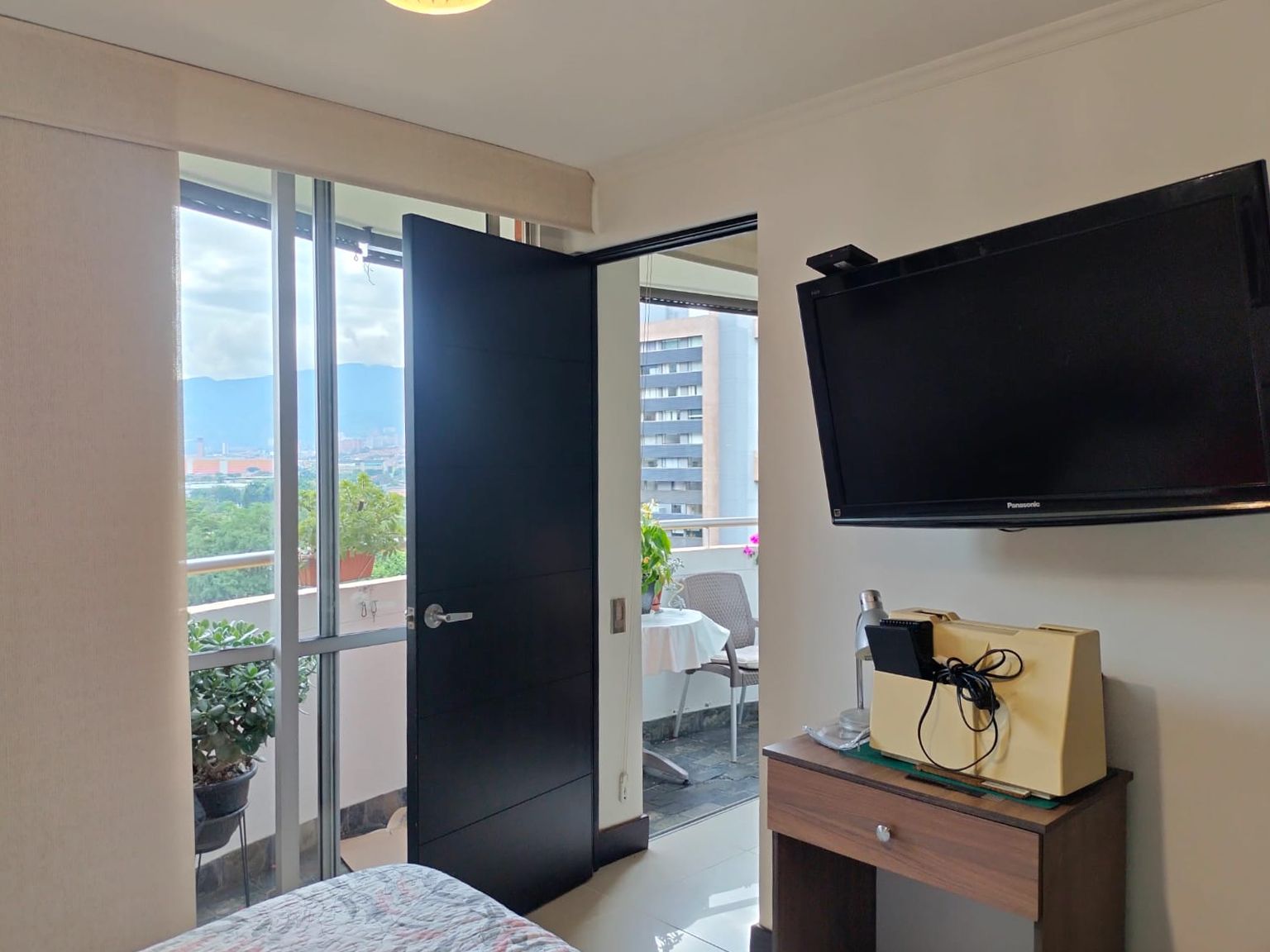 Apartamento en arriendo Antioquia Medellín La Aguacatala 50 m2 Habitaciones 1 Baños 2 Garajes 1 Precio $3150000