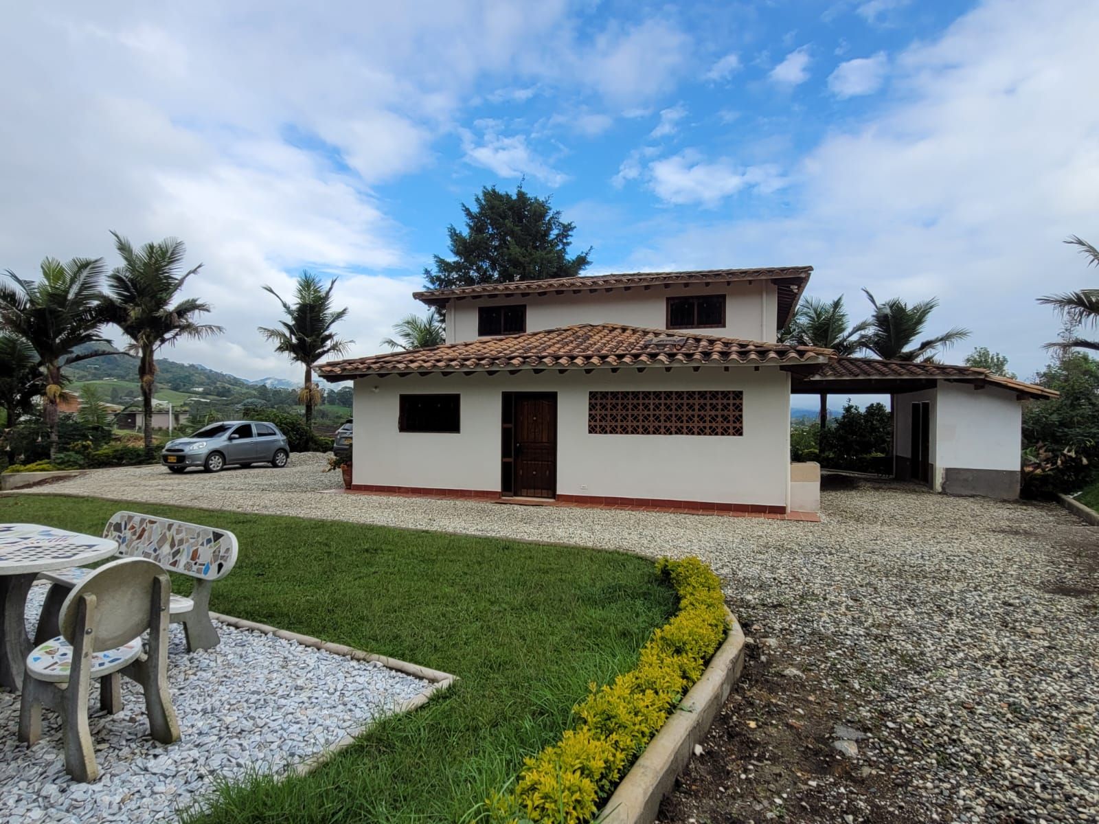 Finca en arriendo Antioquia Rionegro Gualanday 180 m2 Habitaciones 4 Baños 2 Garajes 1 Precio $6500000
