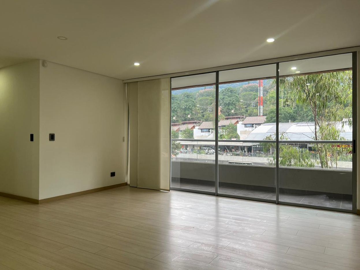 Apartamento en arriendo Antioquia Medellín Cerro El Volador 99 m2 Habitaciones 2 Baños 2 Garajes 2 Precio $4200000