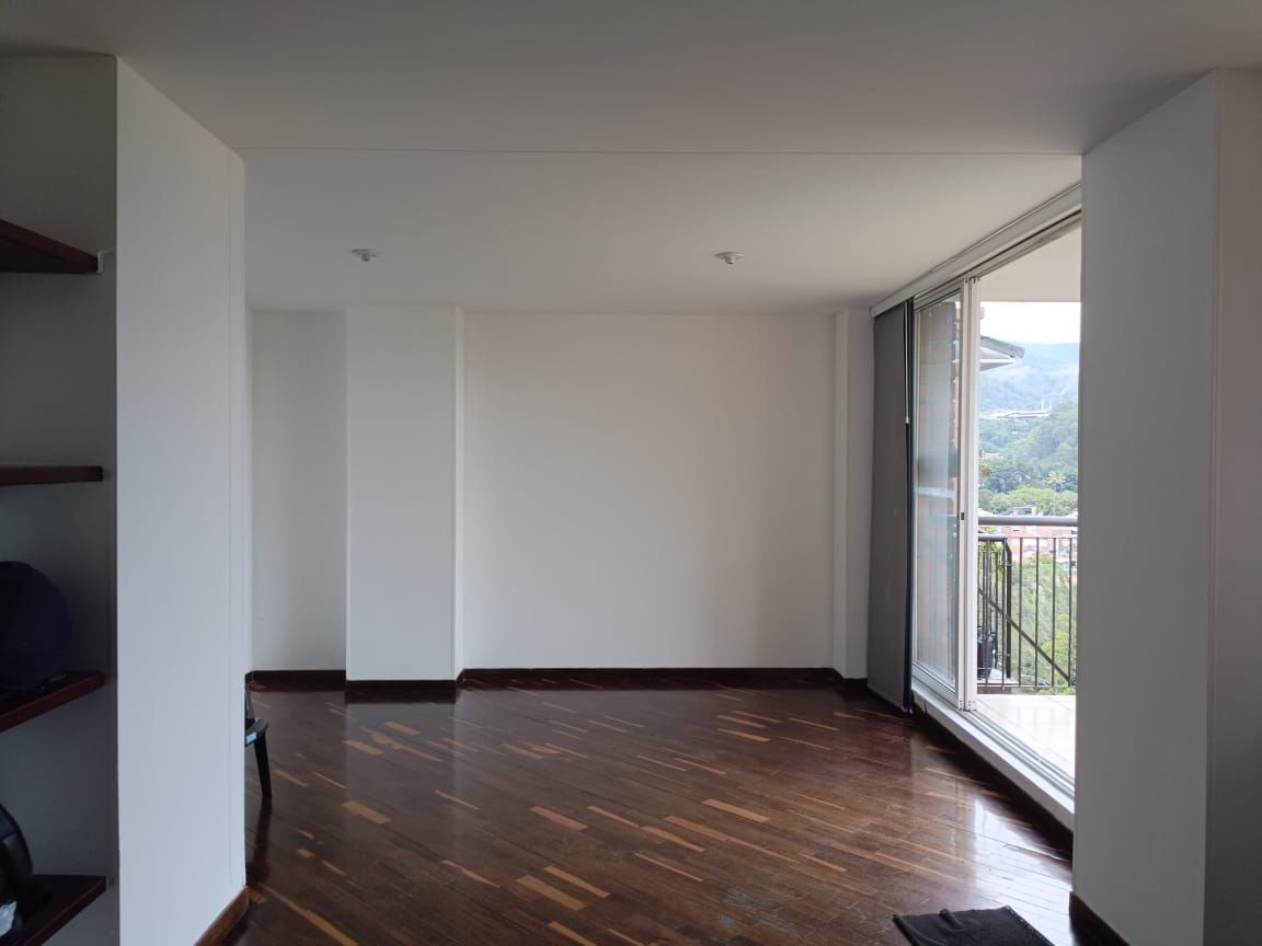 Apartamento en arriendo Antioquia Medellín Loma De Los Bernal 92 m2 Habitaciones 3 Baños 2 Garajes 1 Precio $3200000