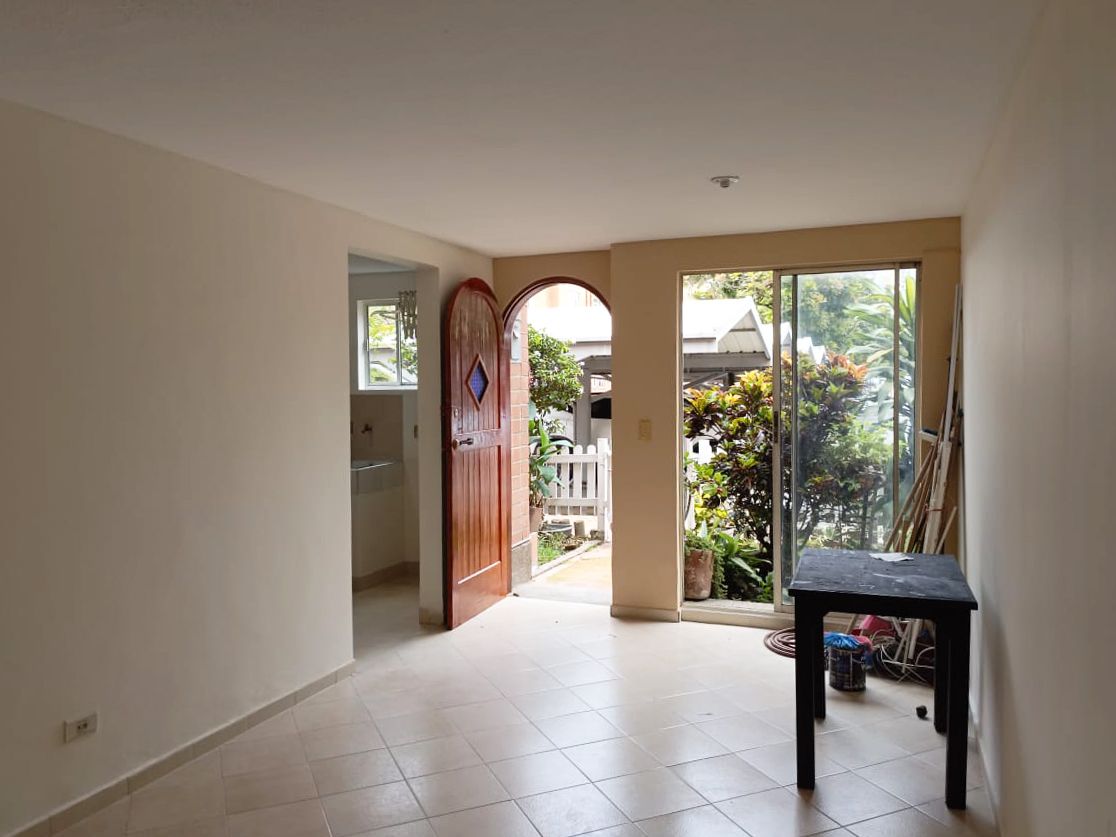 Casa en arriendo Antioquia Medellín La Mota 90 m2 Habitaciones 3 Baños 3 Garajes 1 Precio $2900000