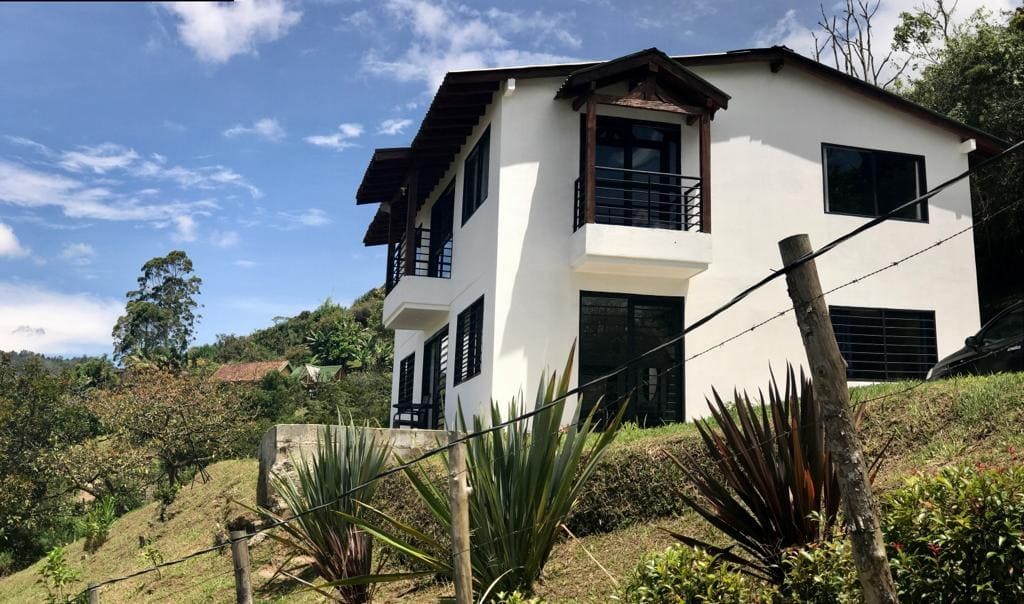 Finca en venta Antioquia Marinilla Vereda Belen 190 m2 Habitaciones 4 Baños 2 Garajes 5 Precio $530000000