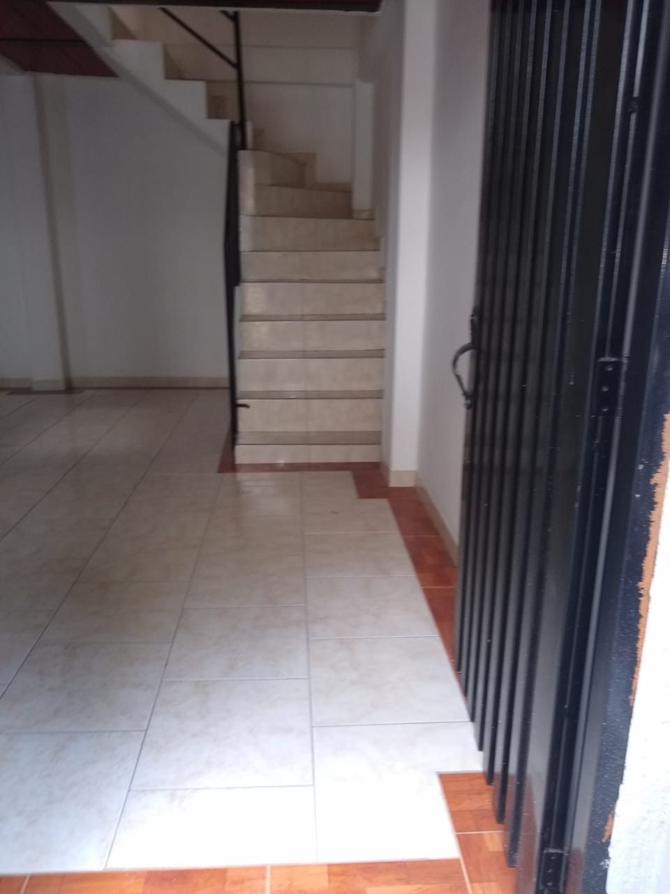 Casa en venta Valle Del Cauca Cali Sector Transito Municipal 273 m2 Habitaciones 6 Baños 4 Garajes 4 Precio $380000000