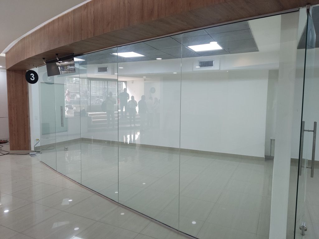 Local en arriendo Valle Del Cauca Cali San Pedro 22 m2 Habitaciones 0 Baños 4 Garajes 0 Precio $3250000