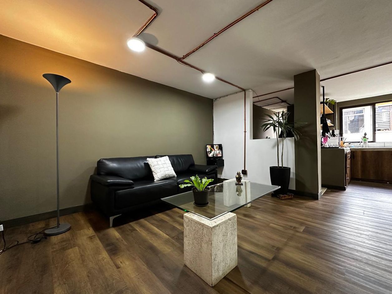 Oficina en venta Antioquia Medellín La Aguacatala 250 m2 Habitaciones 0 Baños 6 Garajes 0 Precio $2300000000