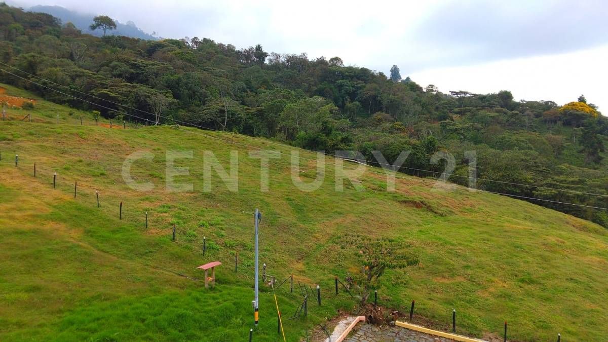 Lote en venta Antioquia Medellín Urbanizacion Manesa 13000 m2 Habitaciones 0 Baños 1 Garajes 0 Precio $3900000000