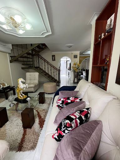 Casa en venta Risaralda Pereira Br Coral Plaza 230 m2 Habitaciones 5 Baños 4 Garajes 1 Precio $550000000