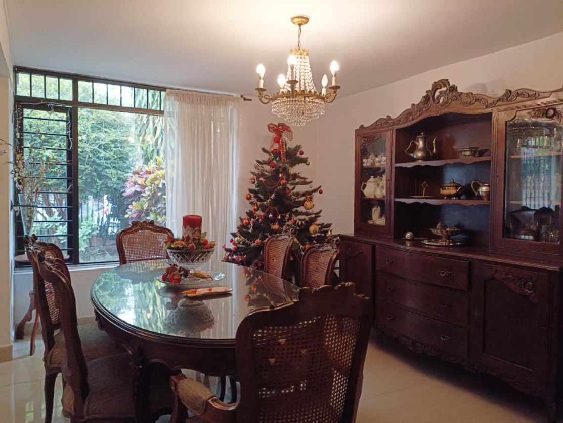 Casa en arriendo Antioquia Medellín La Palma 233 m2 Habitaciones 4 Baños 4 Garajes 3 Precio $7900000