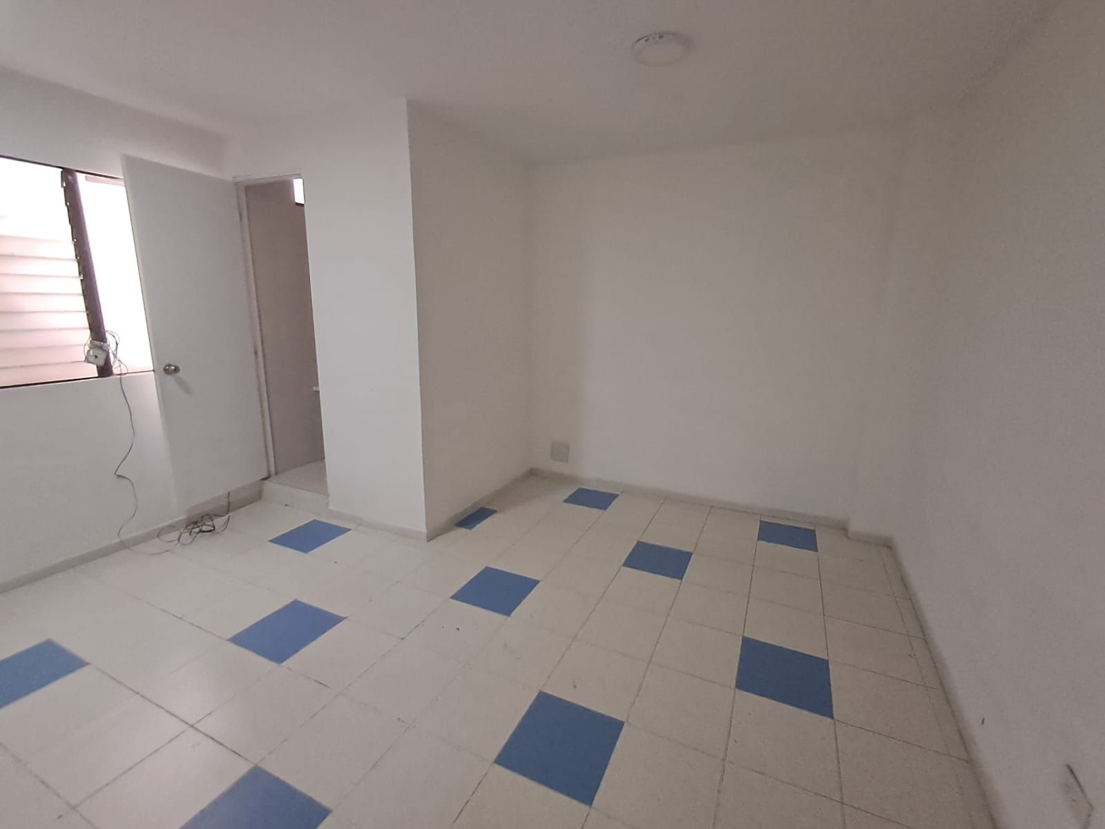 Oficina en arriendo Antioquia Itagüí Centro 170 m2 Habitaciones 0 Baños 6 Garajes 0 Precio $8000000