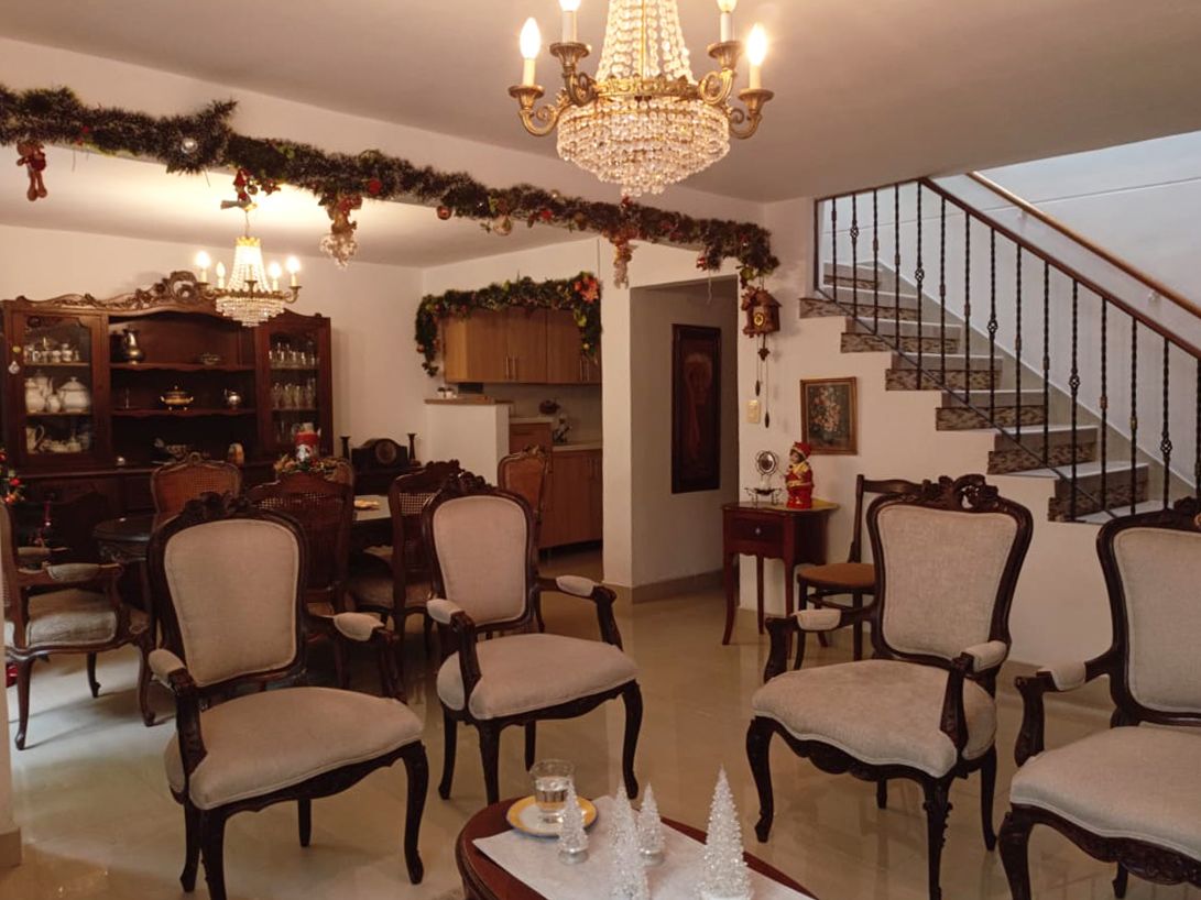 Oficina en arriendo Antioquia Medellín La Palma 233 m2 Habitaciones 0 Baños 4 Garajes 3 Precio $8200000