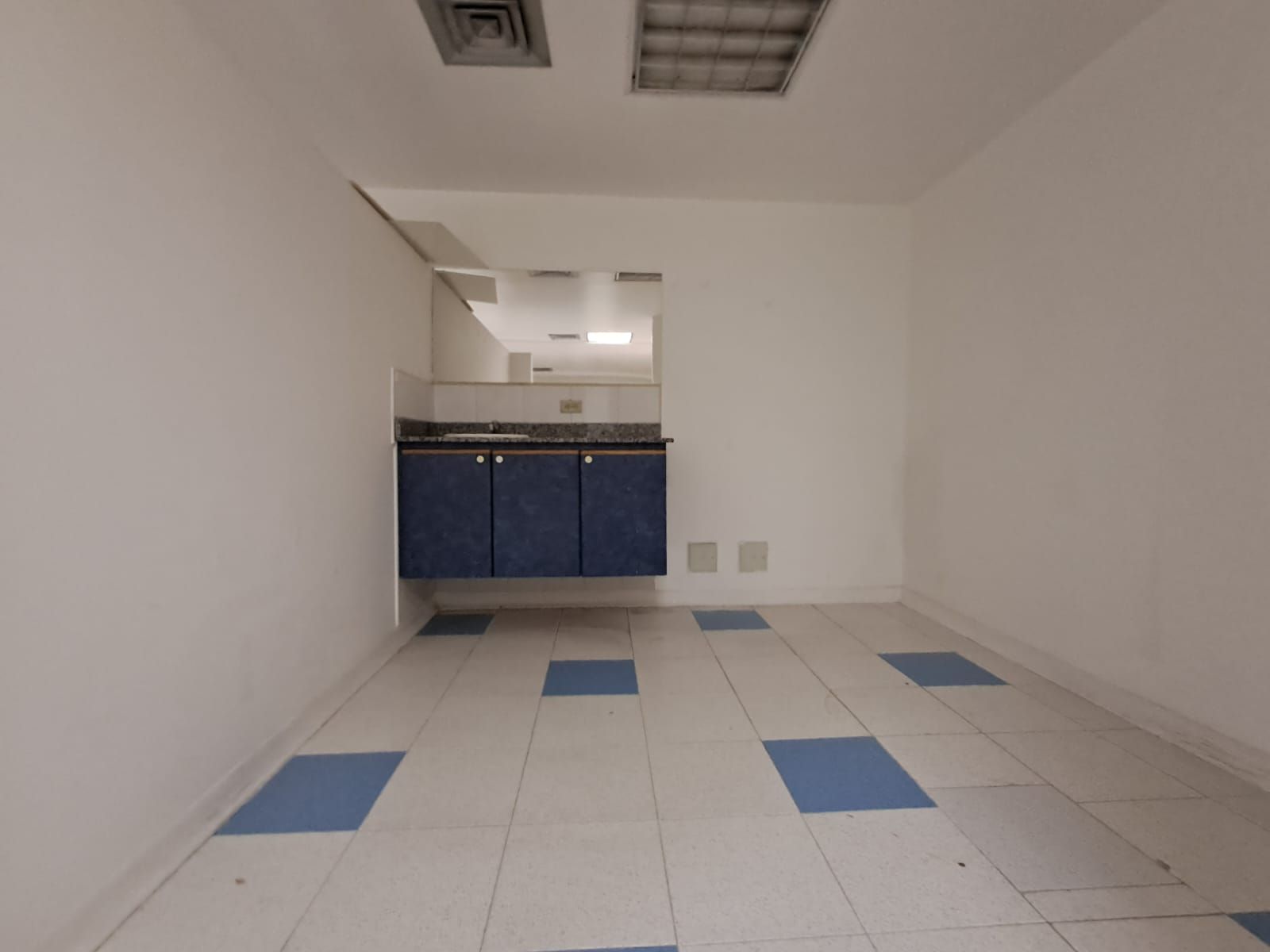 Oficina en arriendo Antioquia Itagüí Centro 351 m2 Habitaciones 0 Baños 2 Garajes 0 Precio $10000000