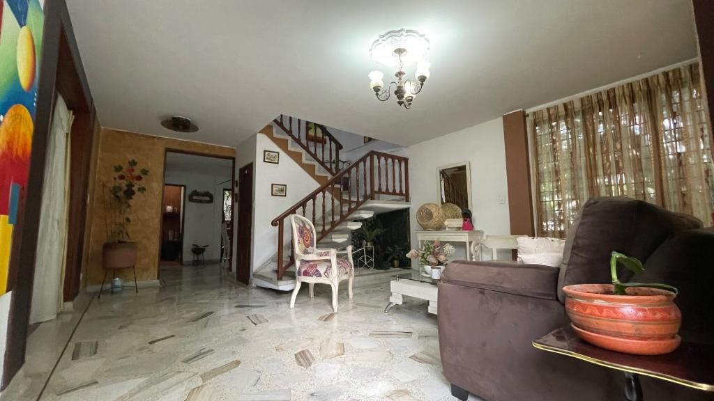 Casa en venta Valle Del Cauca Cali Caney 180 m2 Habitaciones 4 Baños 4 Garajes 2 Precio $530000000