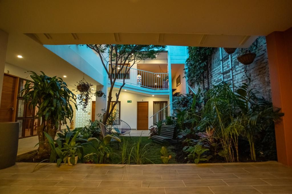 Casa en venta Valle Del Cauca Cali Santa Mónica 450 m2 Habitaciones 11 Baños 13 Garajes 4 Precio $1750000000