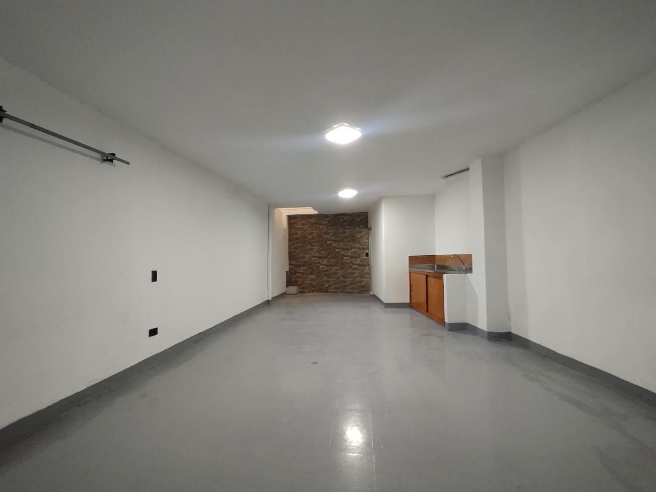 Local en arriendo Antioquia Medellín Guayaquil 50 m2 Habitaciones 0 Baños 0 Garajes 0 Precio $4000000