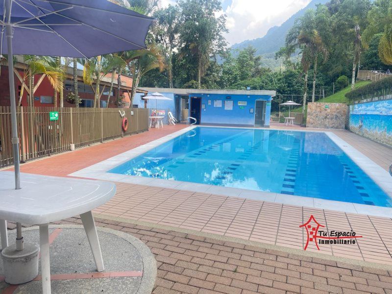 Apartamento en arriendo Antioquia Medellín Bombona No2 60 m2 Habitaciones 3 Baños 2 Garajes 0 Precio $1900000
