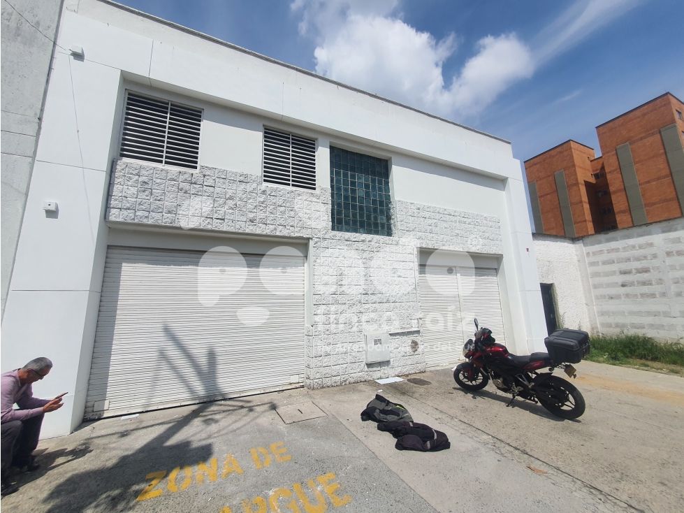 Bodega en arriendo Antioquia Envigado Jardines 474 m2 Habitaciones 0 Baños 3 Garajes 0 Precio $21000000