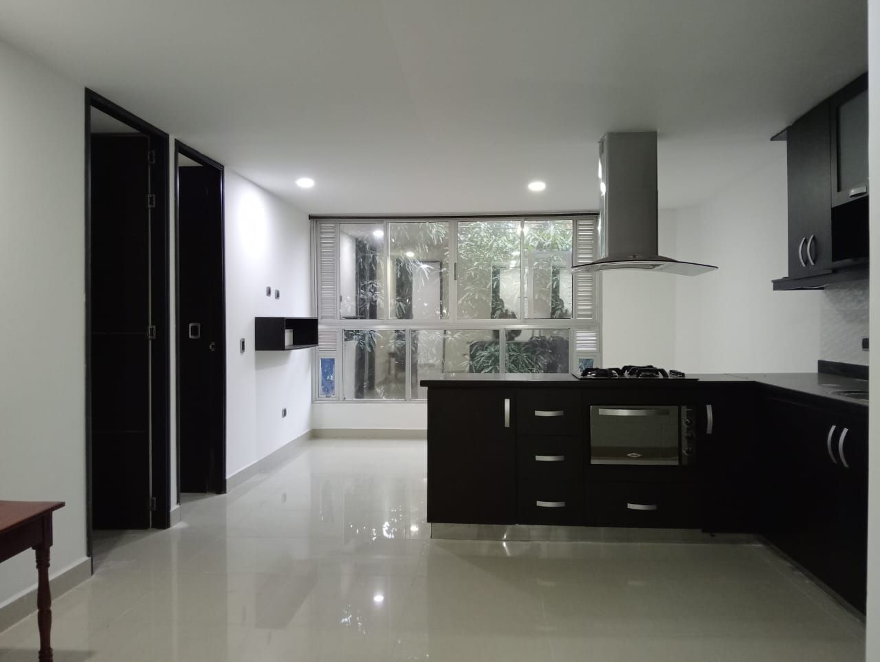 Apartamento en arriendo Antioquia Medellín Los Alpes 93 m2 Habitaciones 3 Baños 2 Garajes 0 Precio $2950000