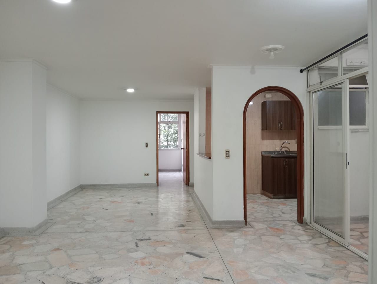 Apartamento en arriendo Antioquia Medellín Laureles 91 m2 Habitaciones 3 Baños 2 Garajes 1 Precio $2850000