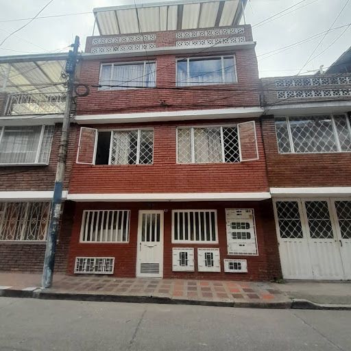 Casa en venta Cundinamarca Bogotá Carmen 273 m2 Habitaciones 9 Baños 5 Garajes 0 Precio $620000000